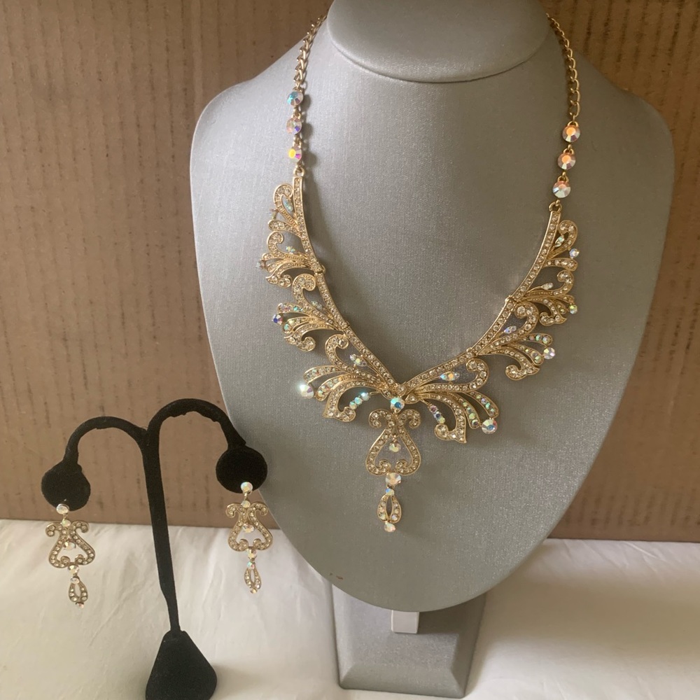 Beautiful bridal jewelry